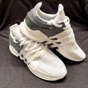 Adidas men’s shoes EQUIPMENT size 12 white/grey
